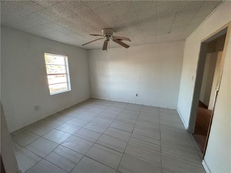 516 Stinson Street Freer TX 78357