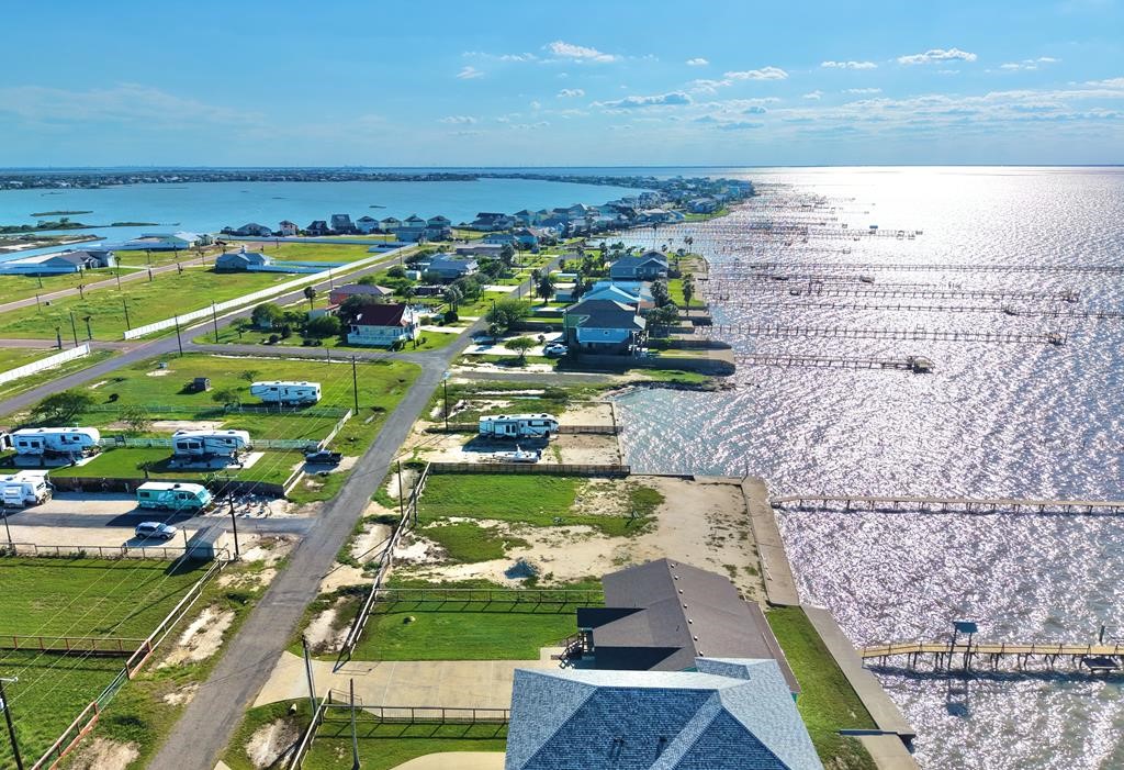 122 Dead Ends Drive Rockport TX 78382