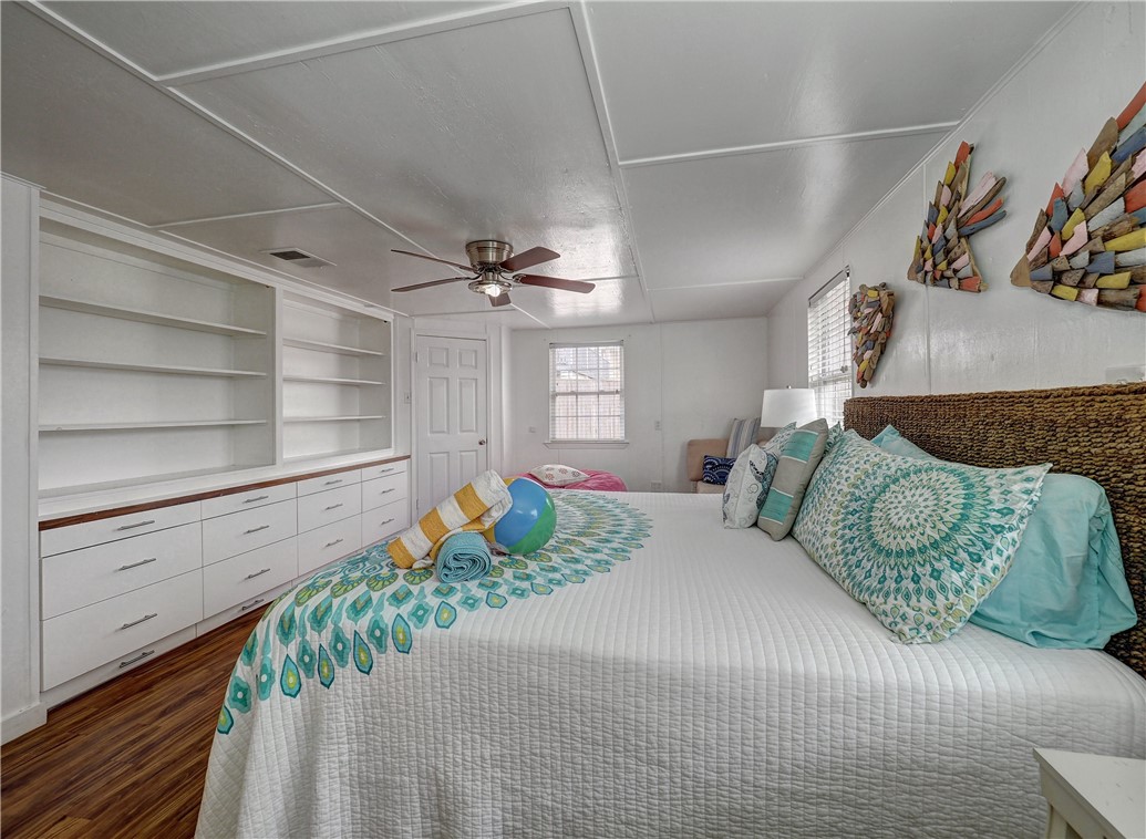 419 E Cotter Avenue Port Aransas TX 78373