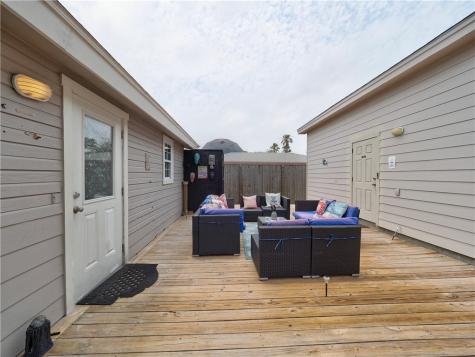 419 E Cotter Avenue Port Aransas TX 78373