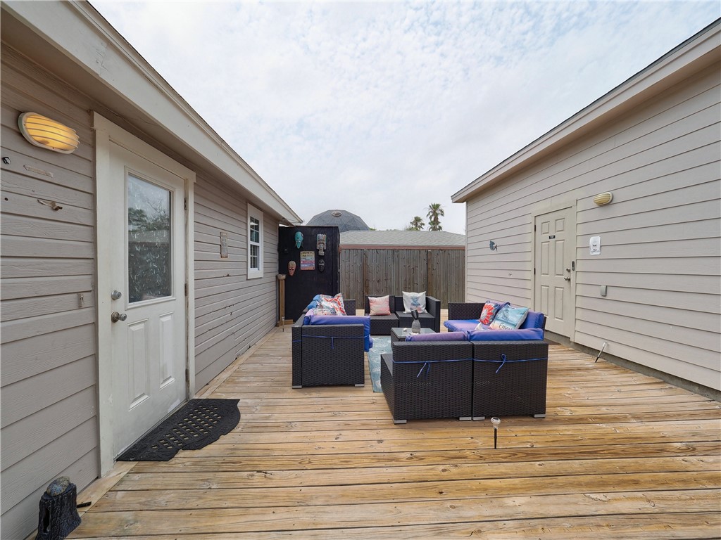419 E Cotter Avenue Port Aransas TX 78373