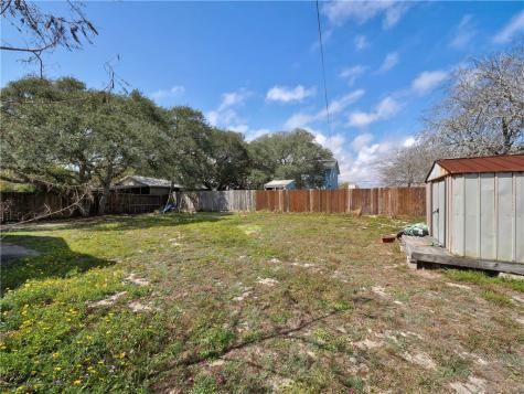 330 S Saunders Street Aransas Pass TX 78336