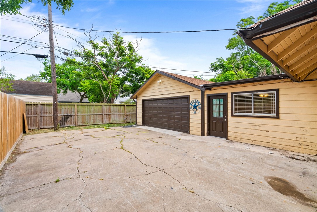 533 Naples Street Corpus Christi TX 78404