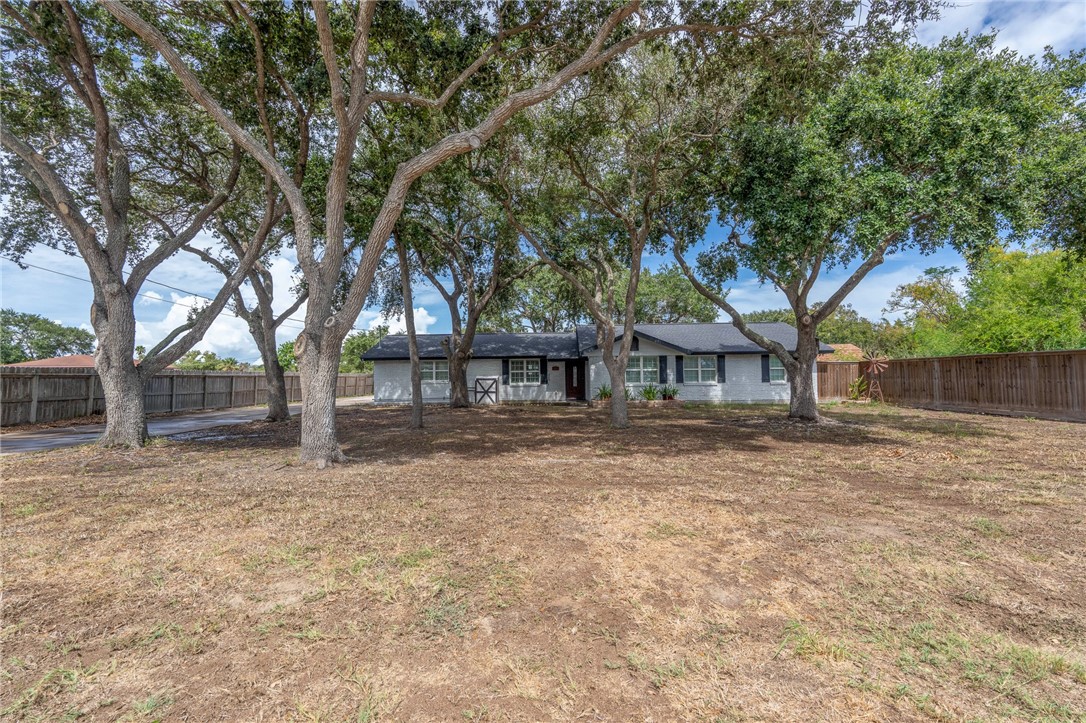 442 Oakdale Drive Corpus Christi TX 78418