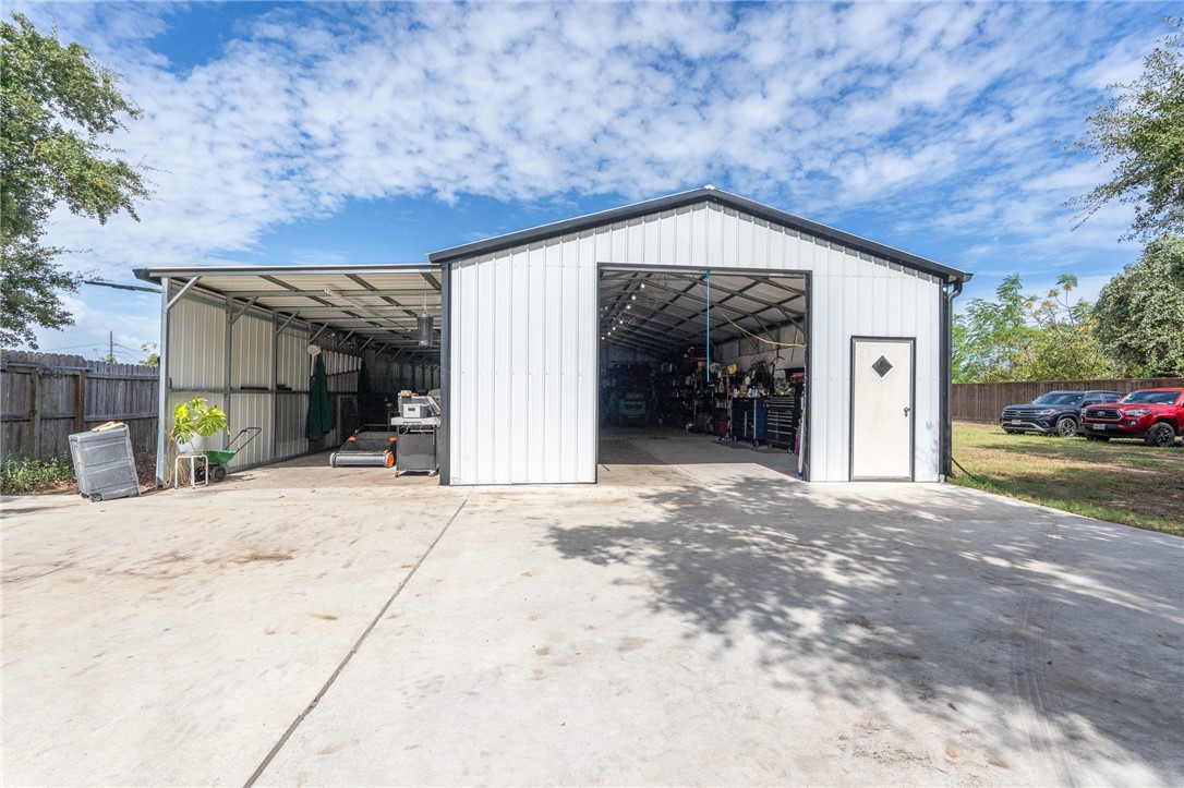 442 Oakdale Drive Corpus Christi TX 78418