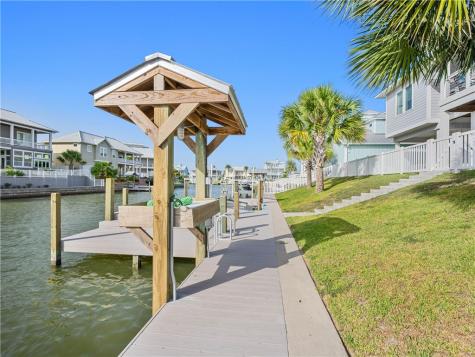 1010 Grand Cayman Court Rockport TX 78382