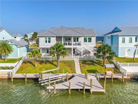 1010 Grand Cayman Court Rockport TX 78382
