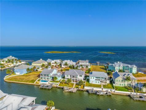 1010 Grand Cayman Court Rockport TX 78382