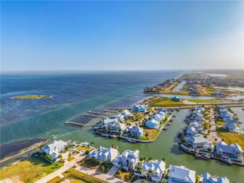 1010 Grand Cayman Court Rockport TX 78382