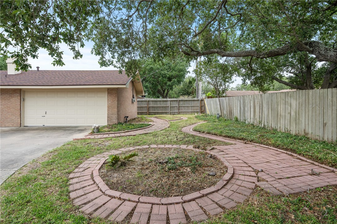 502 Meadowbrook Drive Corpus Christi TX 78412