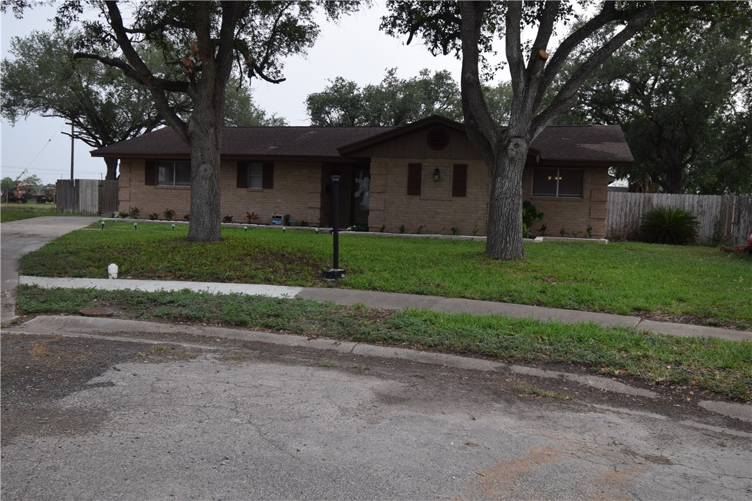 301 S Pasadena Drive Kingsville TX 78363