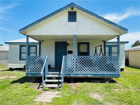 517 S Lamont Aransas Pass TX 78336