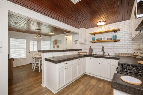 4052 Laguna Shores Corpus Christi TX 78418