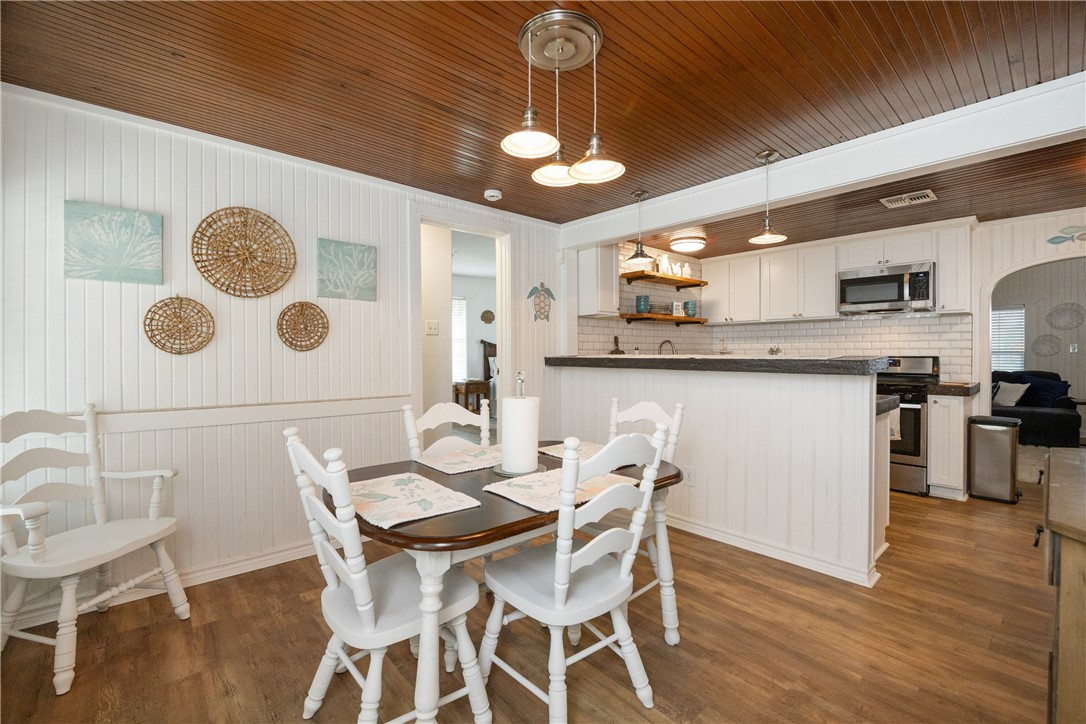 4052 Laguna Shores Corpus Christi TX 78418