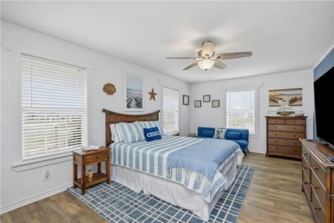 4052 Laguna Shores Corpus Christi TX 78418