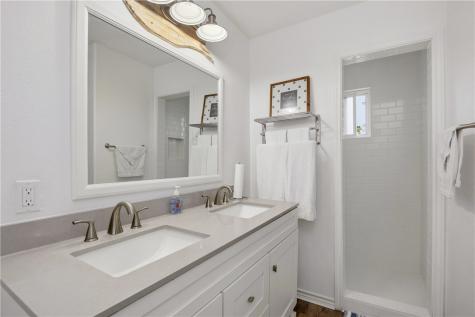 4052 Laguna Shores Corpus Christi TX 78418