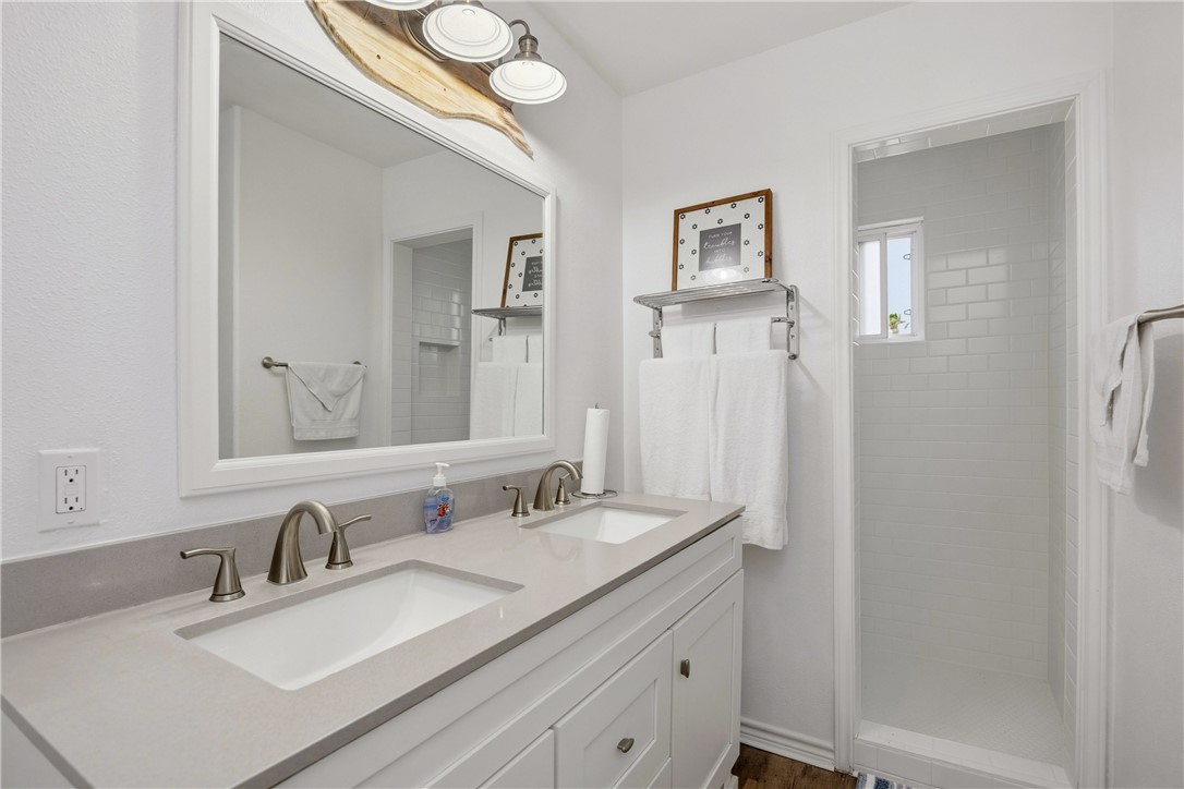 4052 Laguna Shores Corpus Christi TX 78418