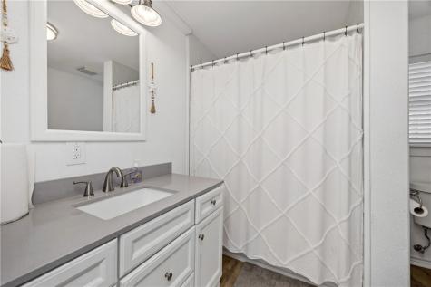 4052 Laguna Shores Corpus Christi TX 78418