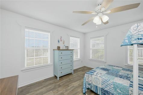4052 Laguna Shores Corpus Christi TX 78418