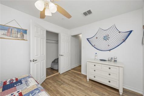 4052 Laguna Shores Corpus Christi TX 78418