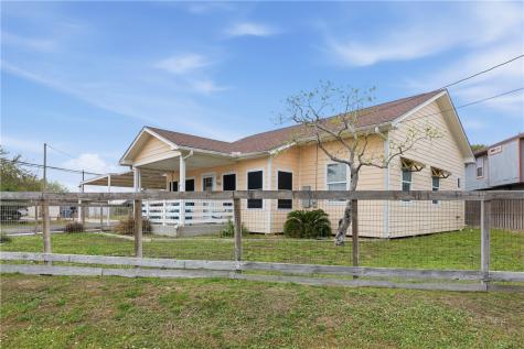4052 Laguna Shores Corpus Christi TX 78418