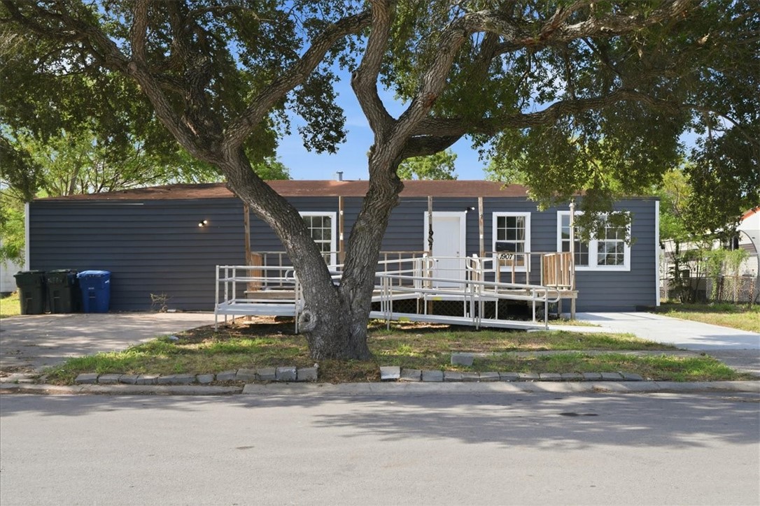 1907 Shely Street Corpus Christi TX 78404