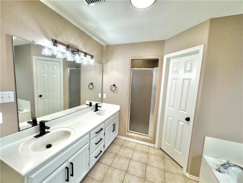 2103 Brook Lane Kingsville TX 78363