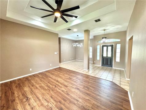 2103 Brook Lane Kingsville TX 78363