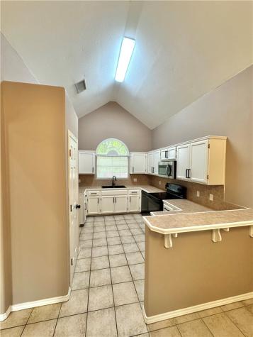 2103 Brook Lane Kingsville TX 78363