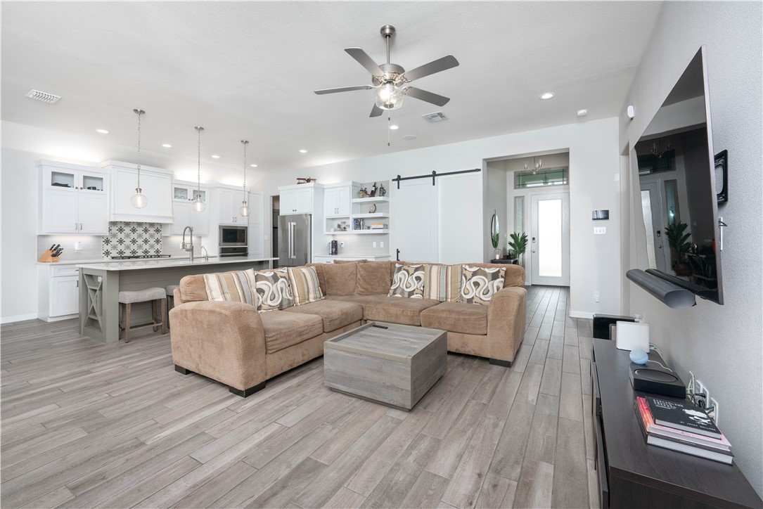 1718 Antoinette Drive Corpus Christi TX 78418