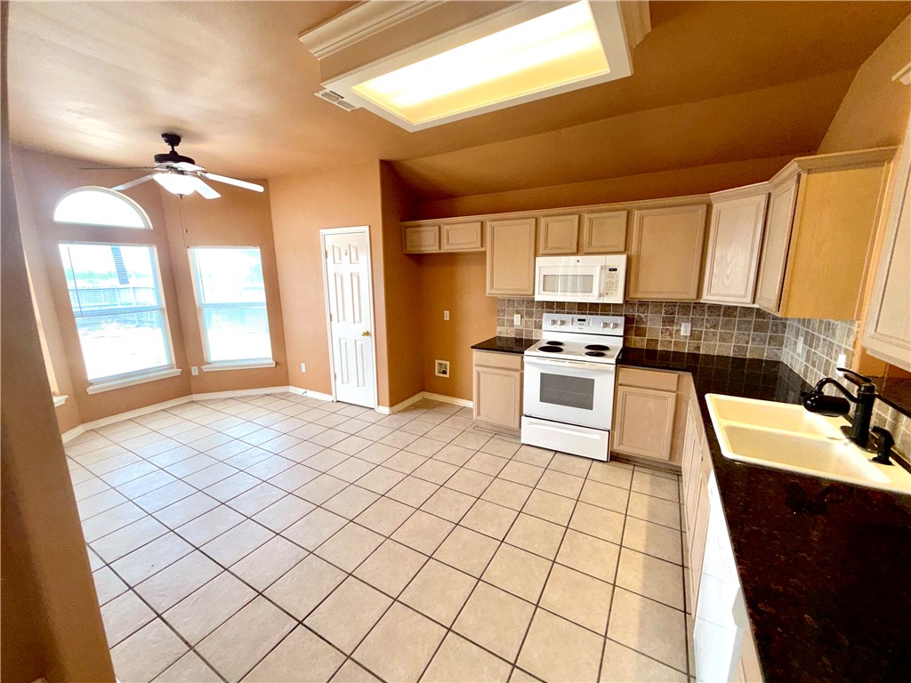 14033 Coquina Bay Avenue Corpus Christi TX 78418