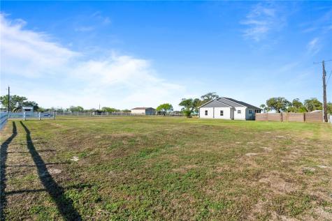 267 Old Salt Lake Rockport TX 78382