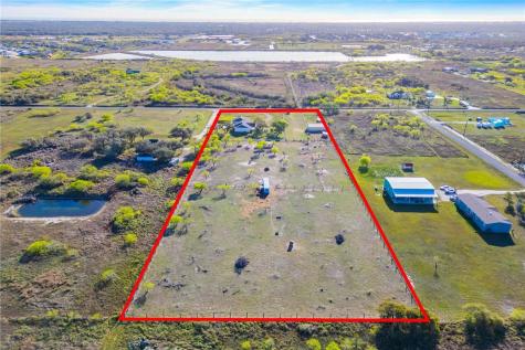 267 Old Salt Lake Rockport TX 78382