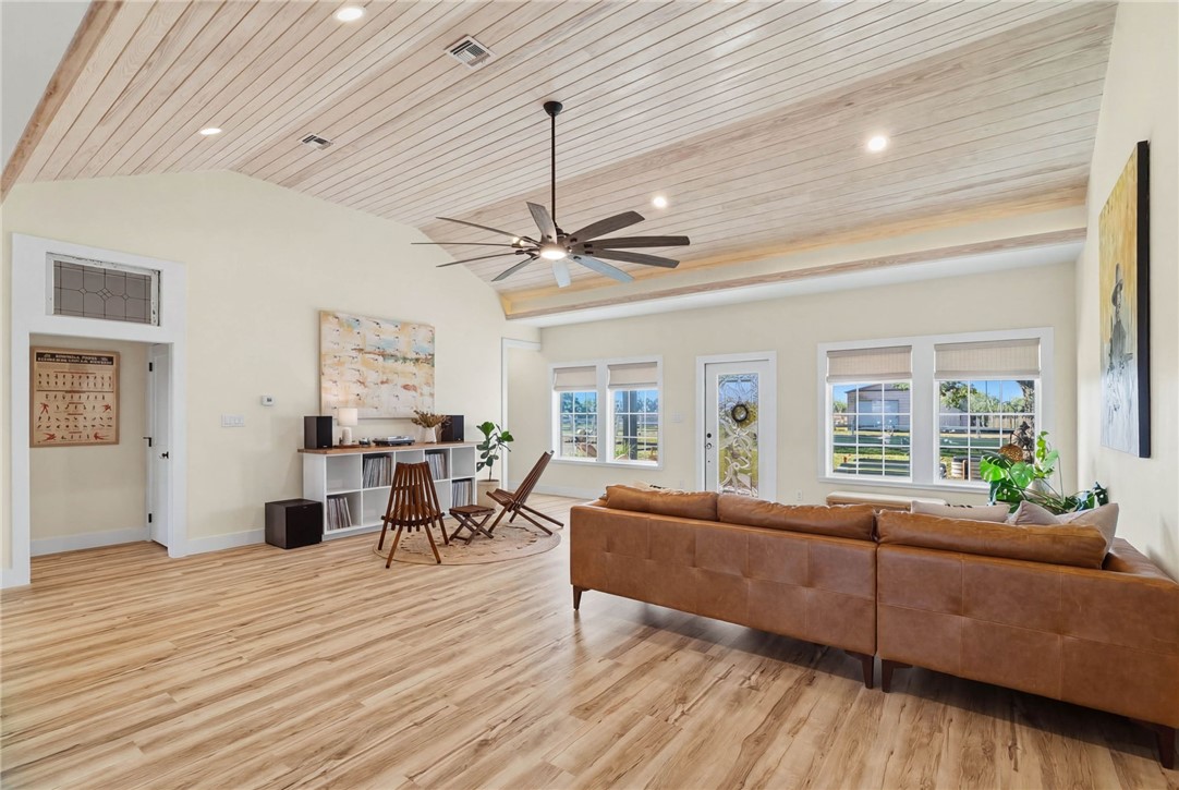 267 Old Salt Lake Rockport TX 78382