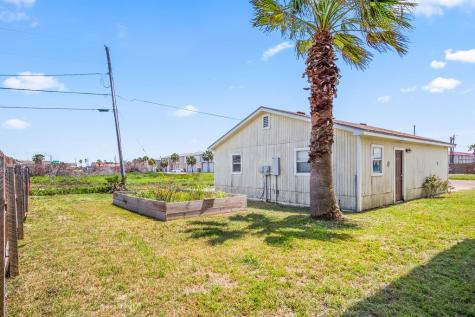 423 S 7th Street Port Aransas TX 78373