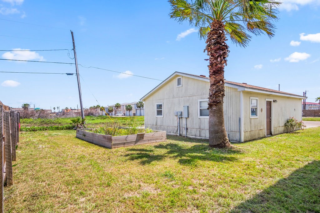 423 S 7th Street Port Aransas TX 78373