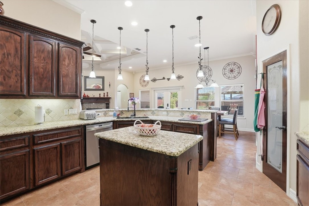 6914 Sir Moses Corpus Christi TX 78414