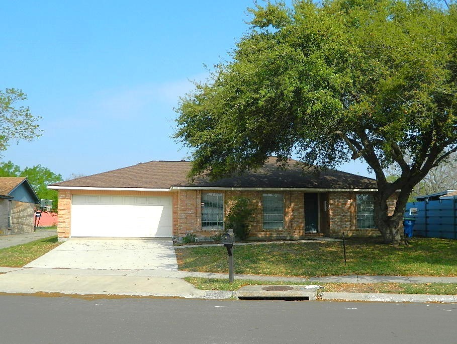 2207 Timberline Drive Portland TX 78374