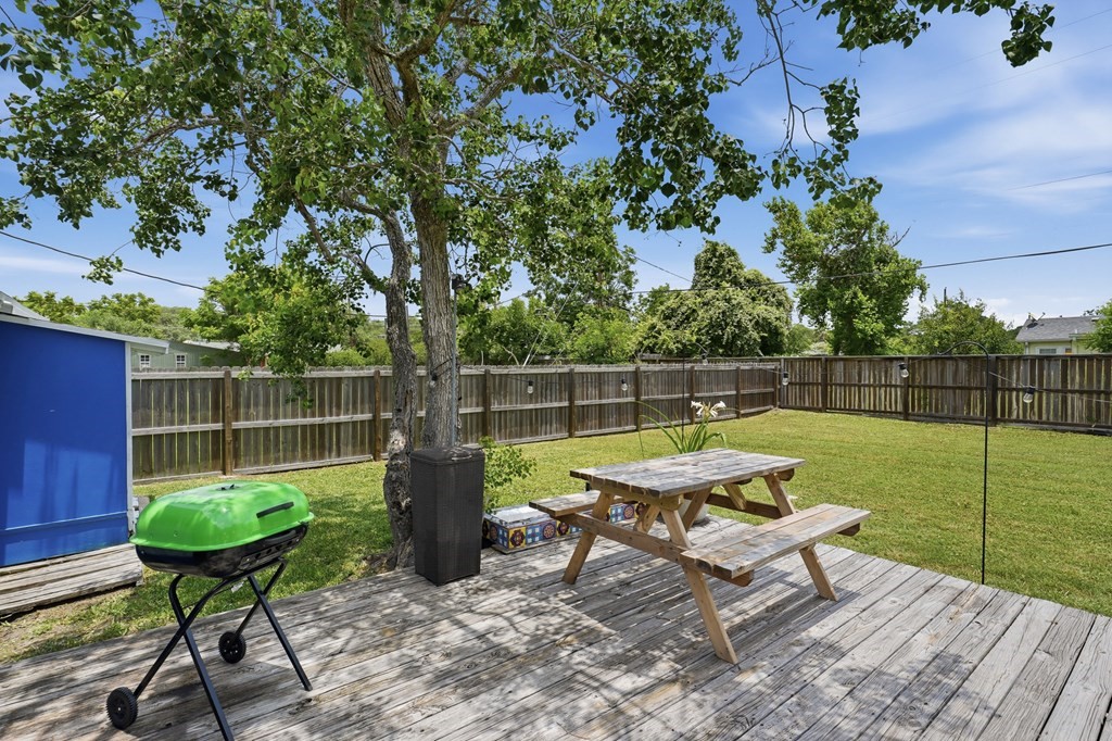 308 S 6th Street Rockport TX 78382