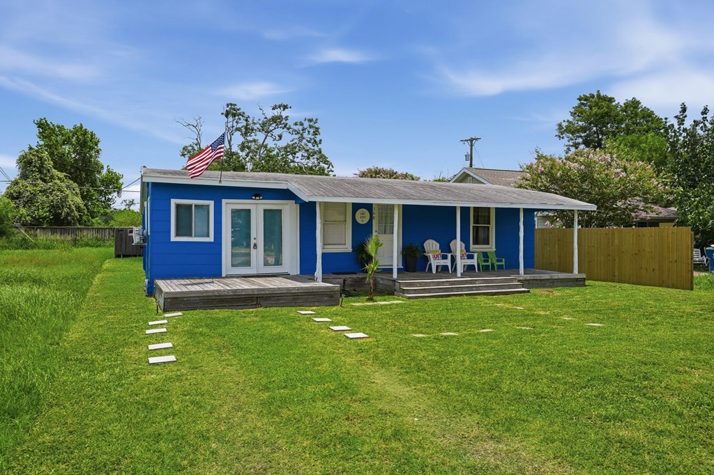 308 S 6th Street Rockport TX 78382