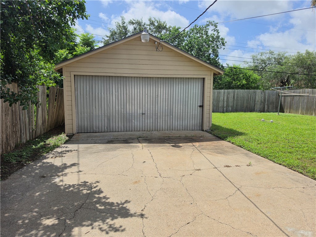 4310 Cambridge Drive Corpus Christi TX 78415