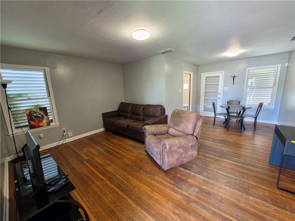 4310 Cambridge Drive Corpus Christi TX 78415