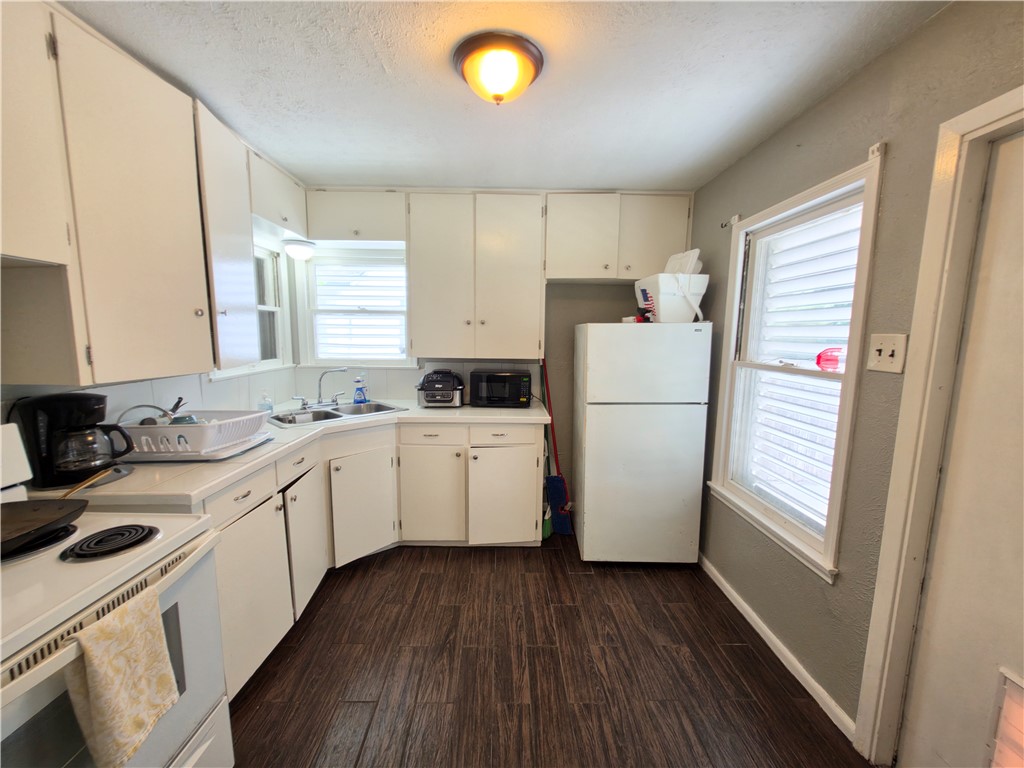 4310 Cambridge Drive Corpus Christi TX 78415