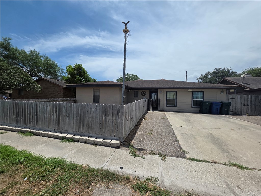 1905 Suntide Road Corpus Christi TX 78409