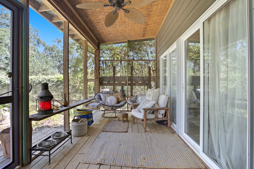 1908 Glass Avenue Rockport TX 78382