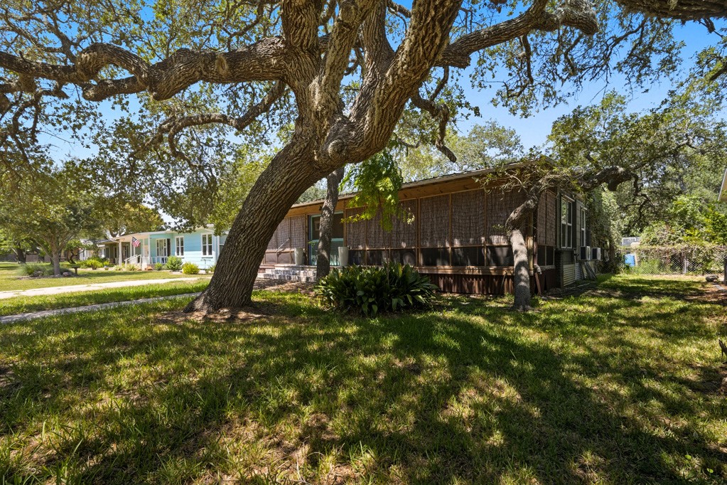 1908 Glass Avenue Rockport TX 78382
