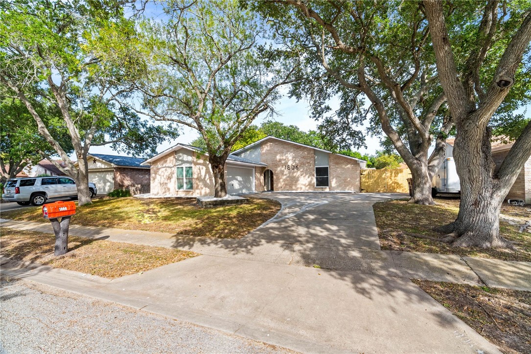 1806 Brazos Drive Corpus Christi TX 78412