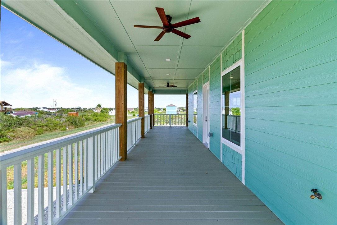 130 West Glen Oak Lane Rockport TX 78382
