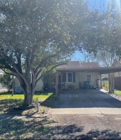 304 E 2nd Street Bishop TX 78343