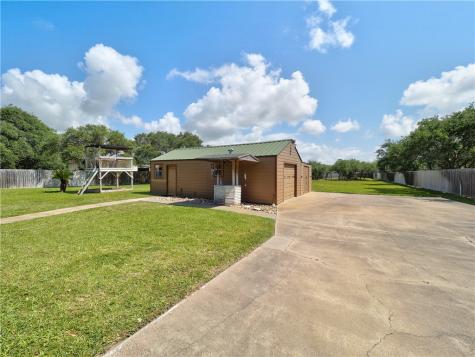 1540 W Deberry Avenue Aransas Pass TX 78336